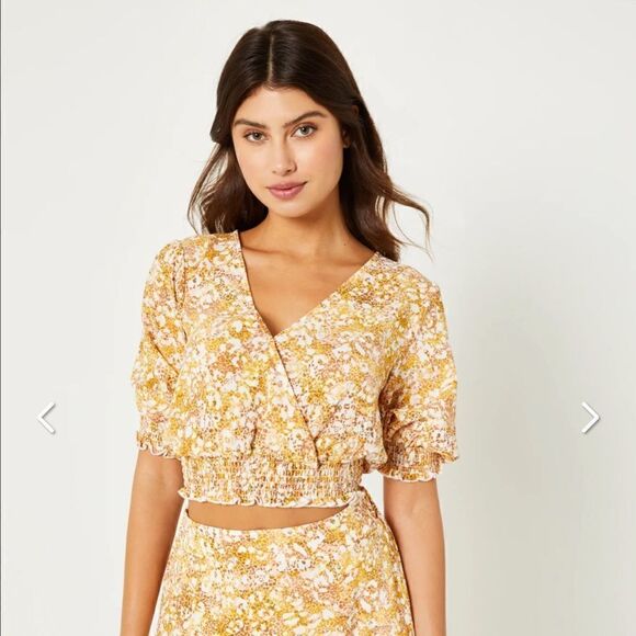 BCBG Generation ANYA V-Neck Top Yellow Animal Print Size Large NWT - Picture 1 of 13